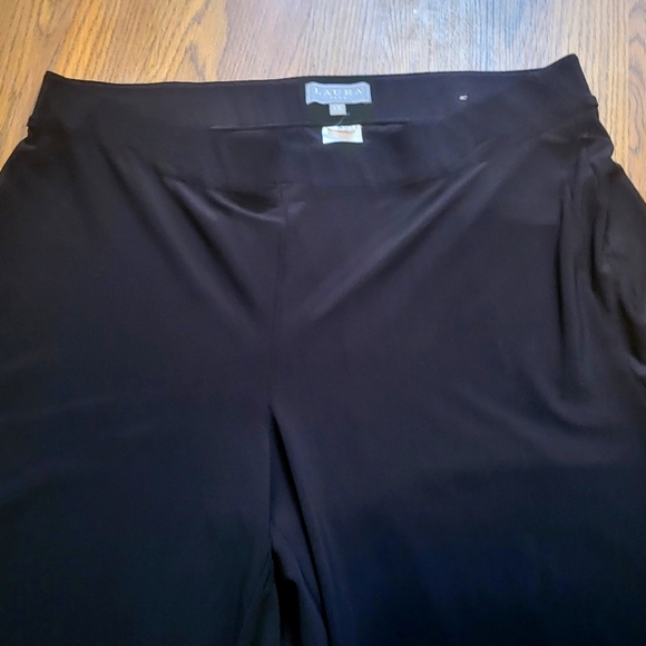 Laura Plus 1x Stretch Leggings – Size Large (32” Waist) – Comfy & Flexible Fit - Picture 7 of 9